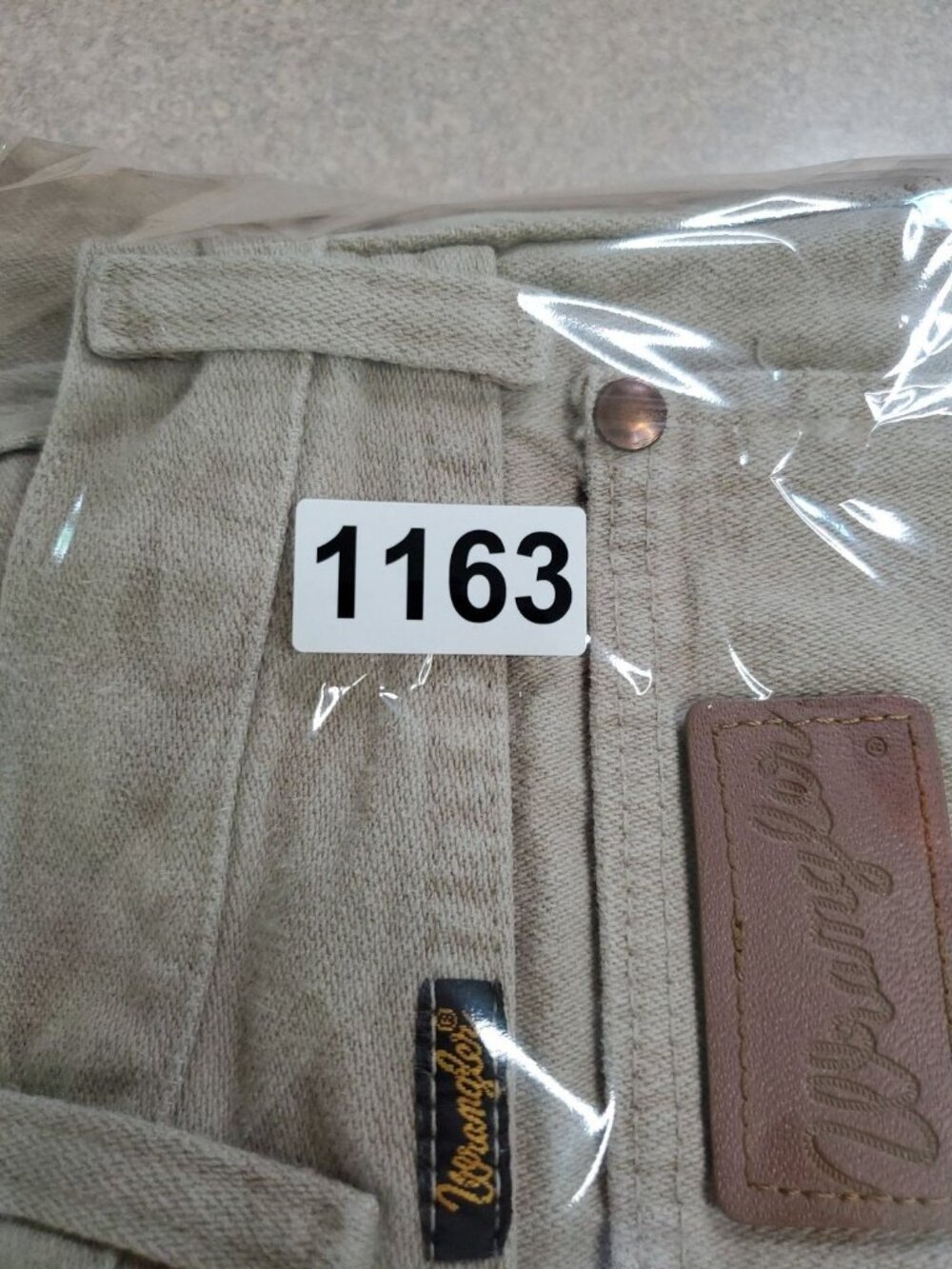 Wrangler Jeans Mens 38x34 936 USA Made Cowboy Slim Tan Beige Western 80s Vintage - Picture 12 of 12